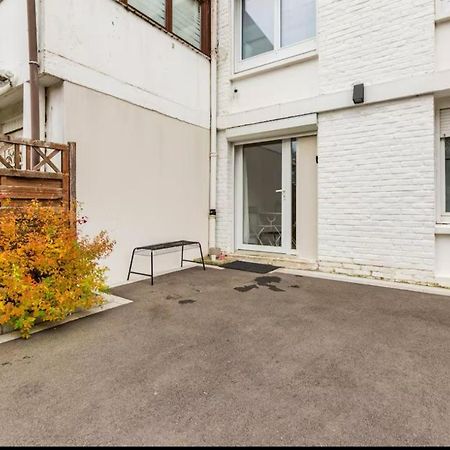 Escapade Pres De Lille - Appartement Charmant Avec Terrasse Et Parking Privee Mons-en-Baroeul Luaran gambar